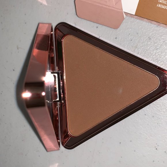 LYS Beauty No Limits Matte Bronzer in Harmony (Medium) - Picture 5 of 12